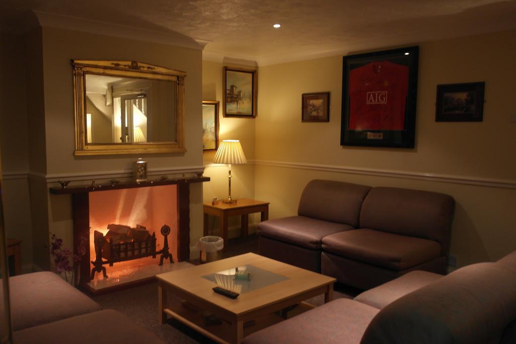 Monravon Guest House 霍利黑德 外观 照片