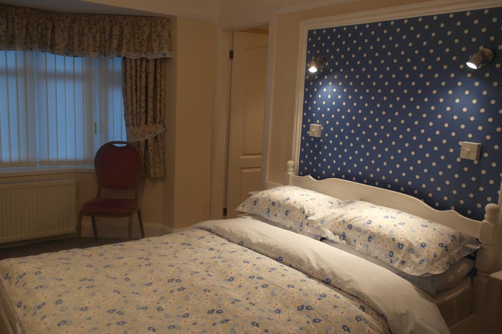 Monravon Guest House 霍利黑德 客房 照片