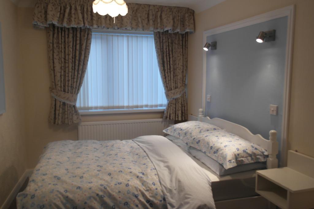 Monravon Guest House 霍利黑德 外观 照片